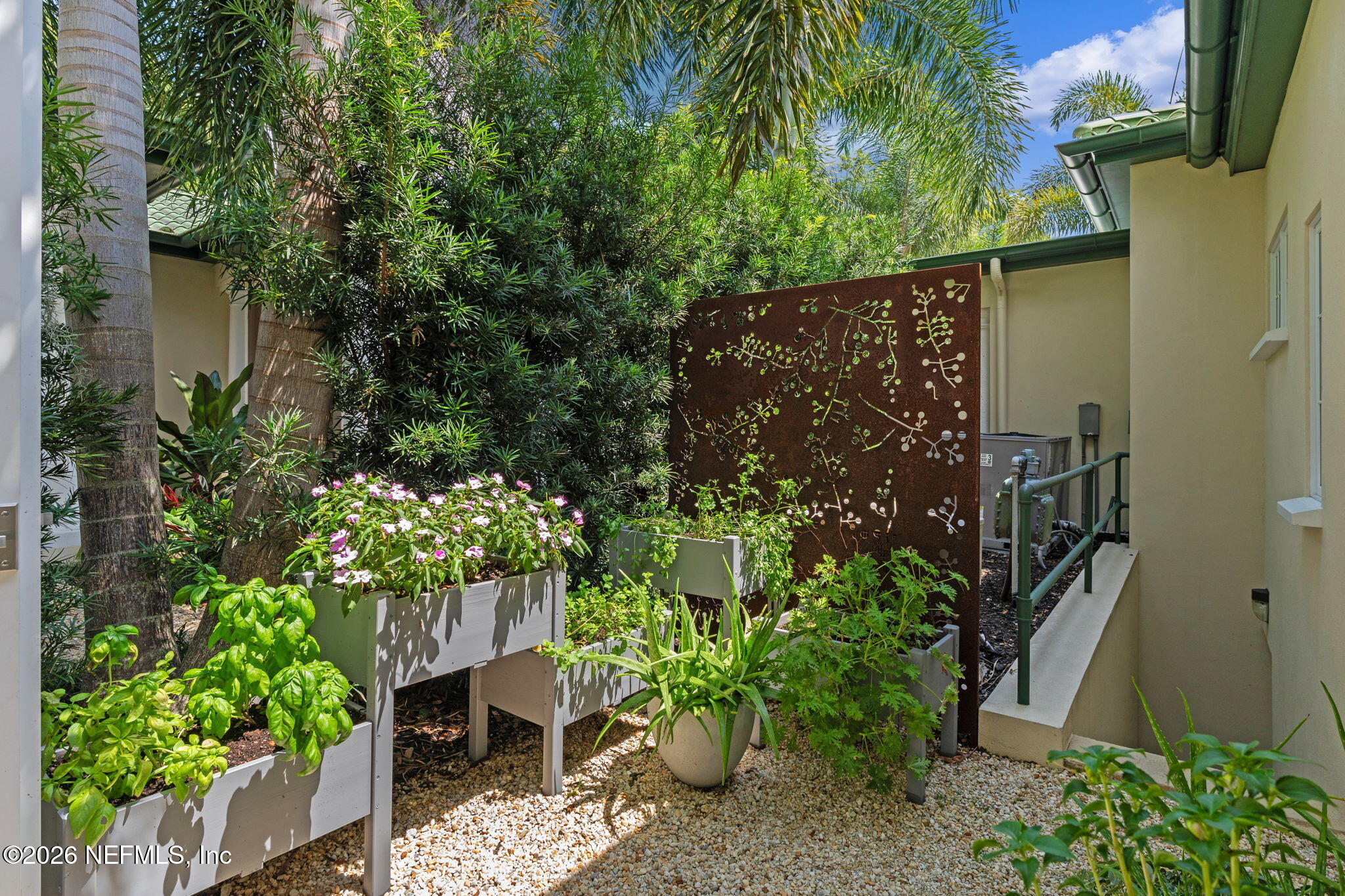 2300 N SCENIC HIGHWAY 5