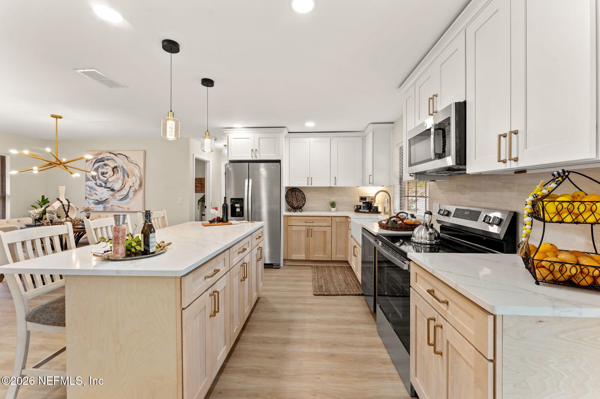 110 ABALONE Lane W