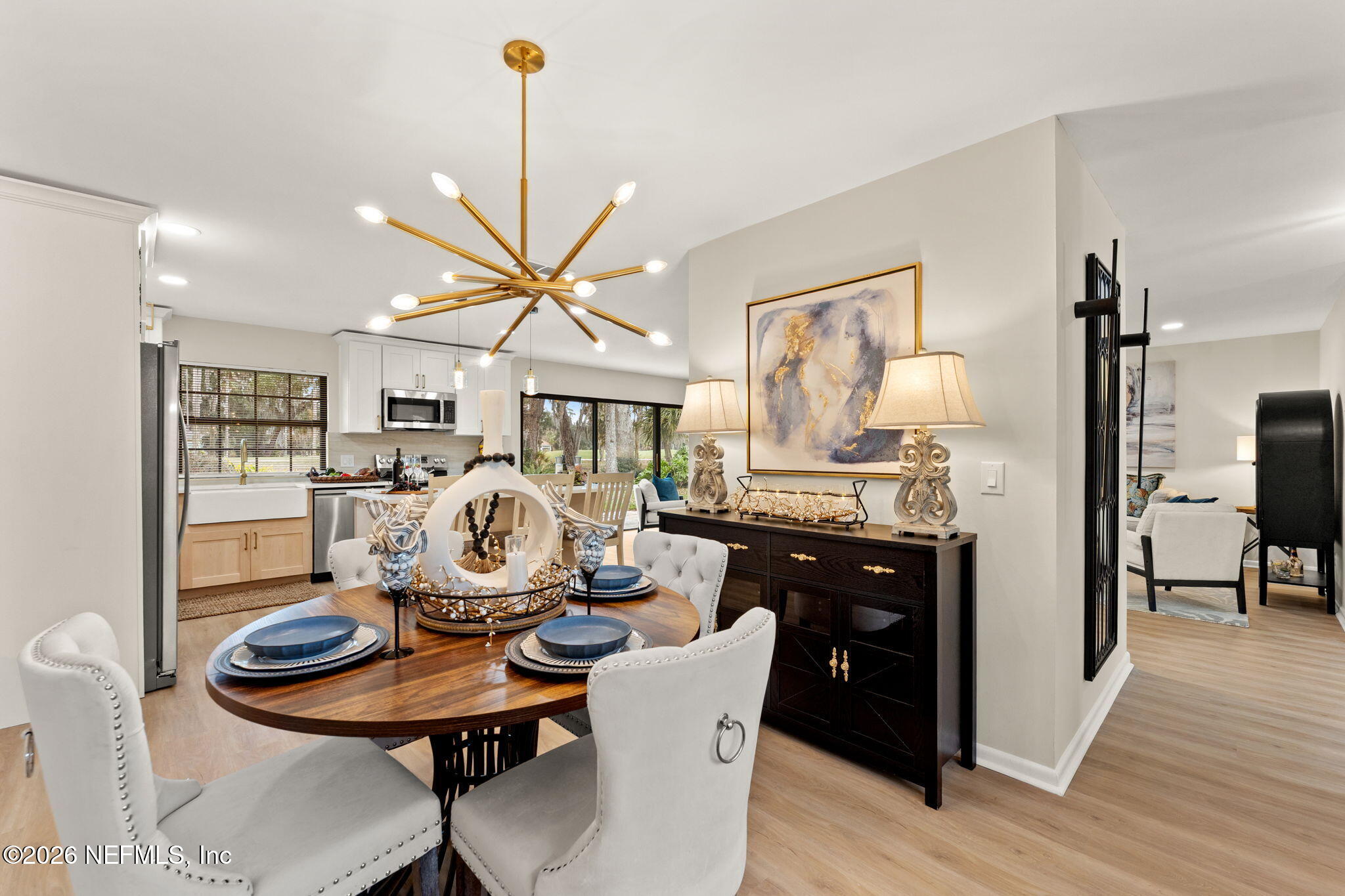 110 ABALONE Lane W