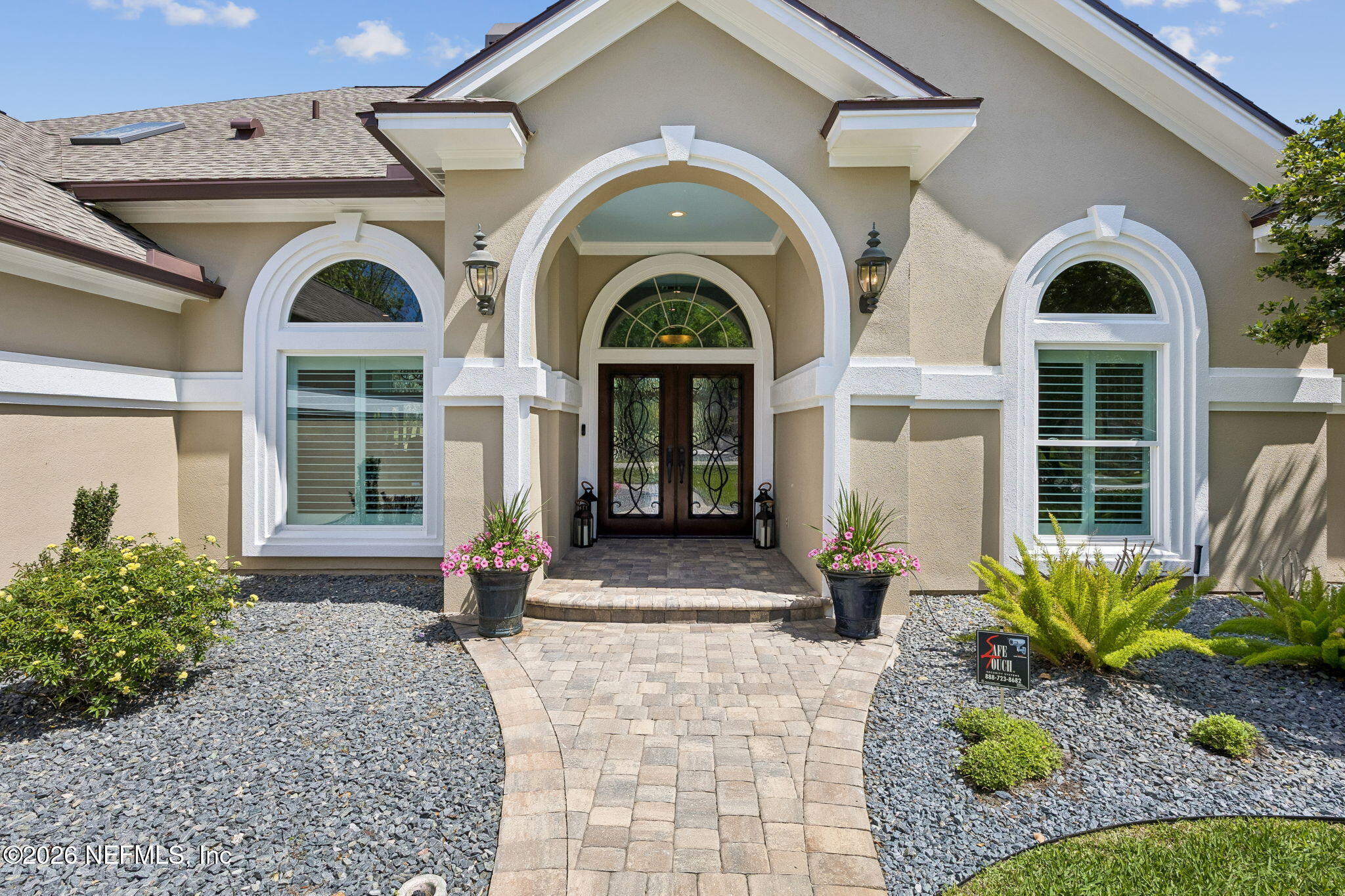128 N COVE Drive