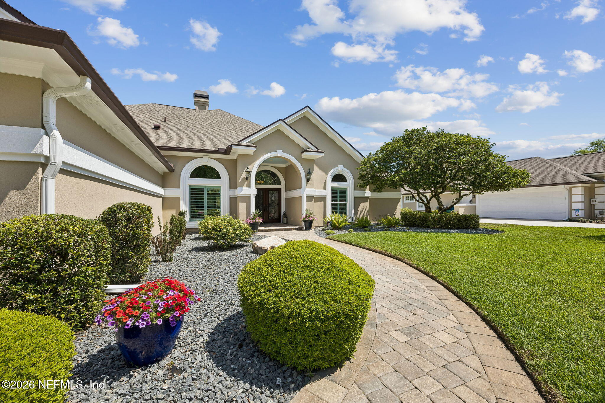 128 N COVE Drive