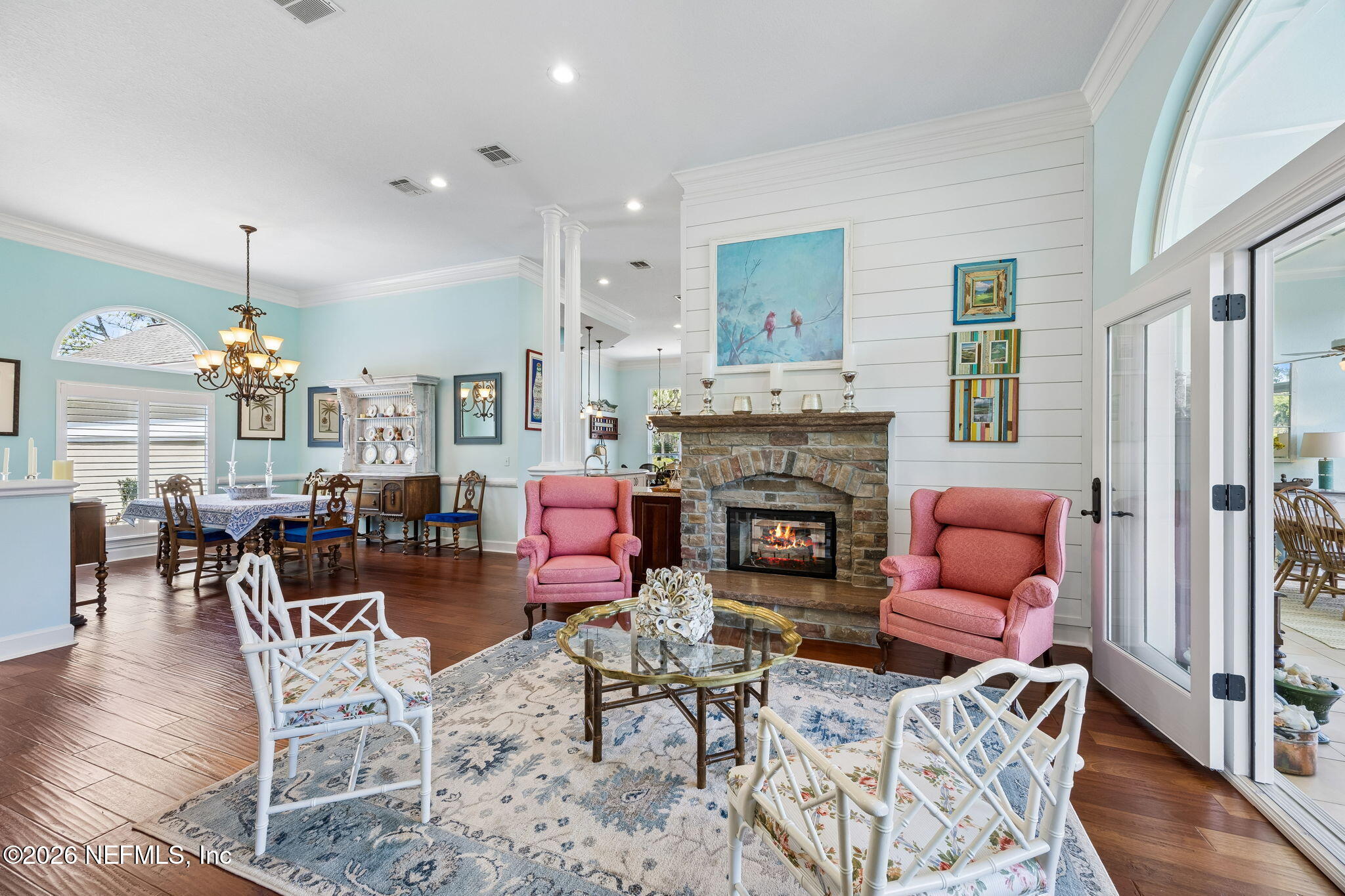 128 N COVE Drive