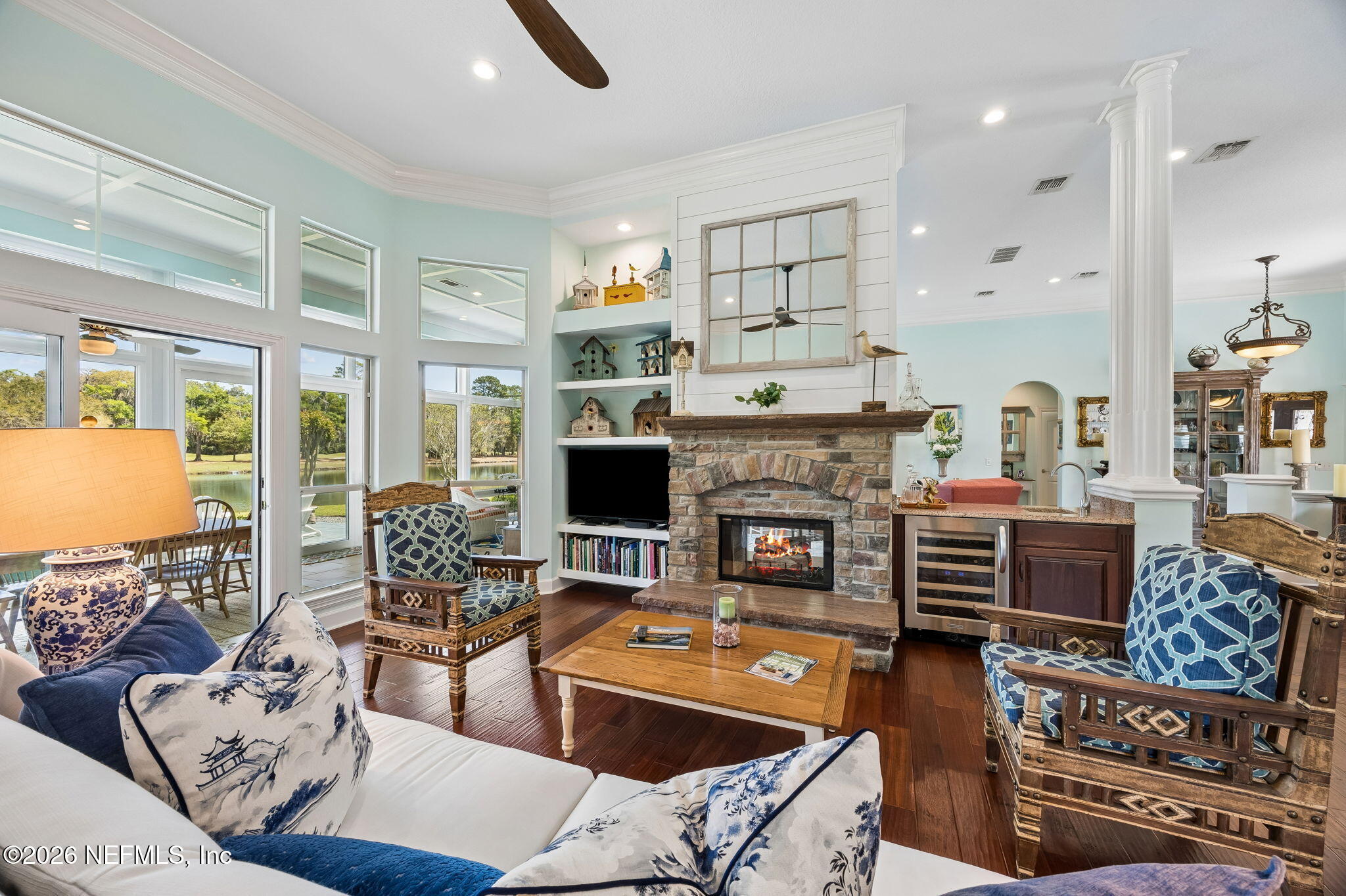 128 N COVE Drive