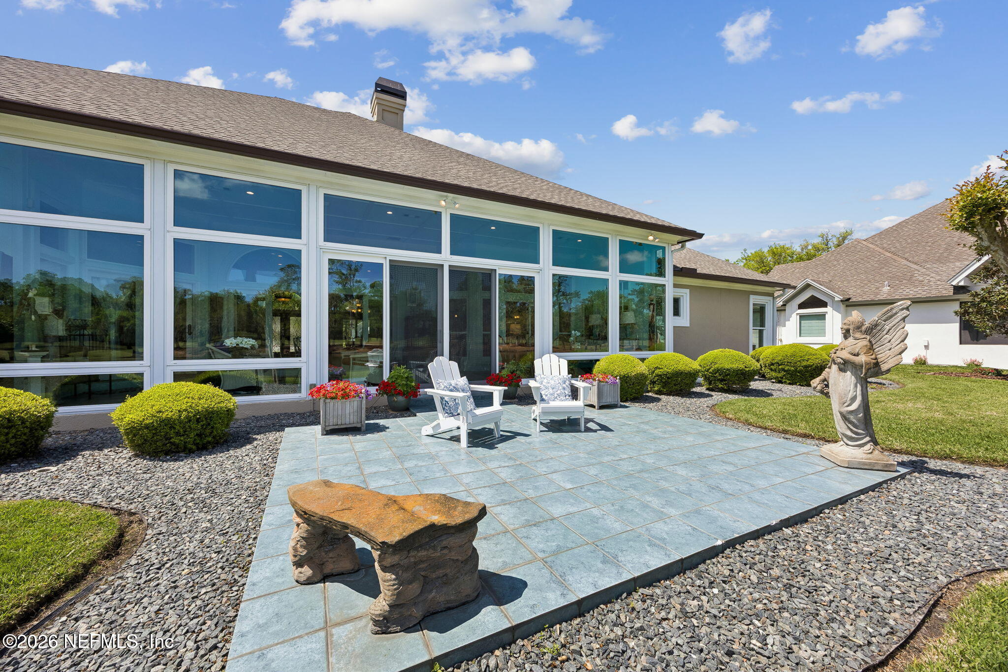 128 N COVE Drive