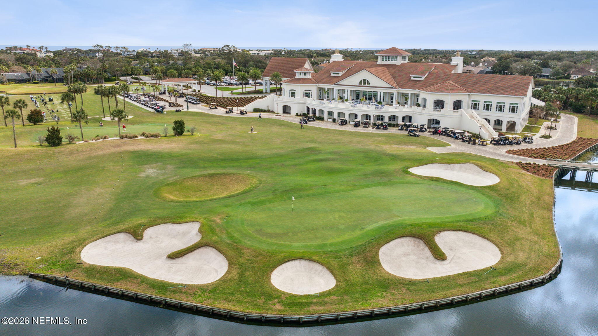 60 TROON TRACE