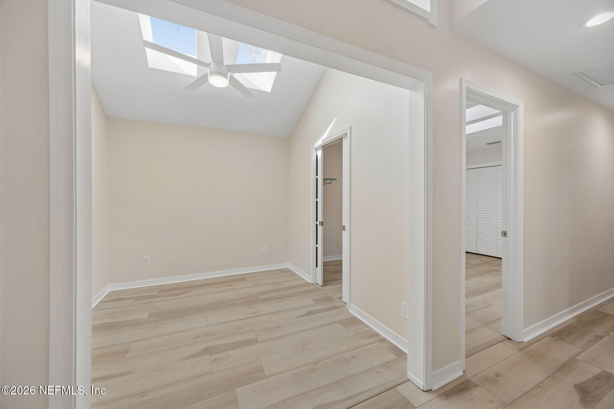 60 TROON TRACE