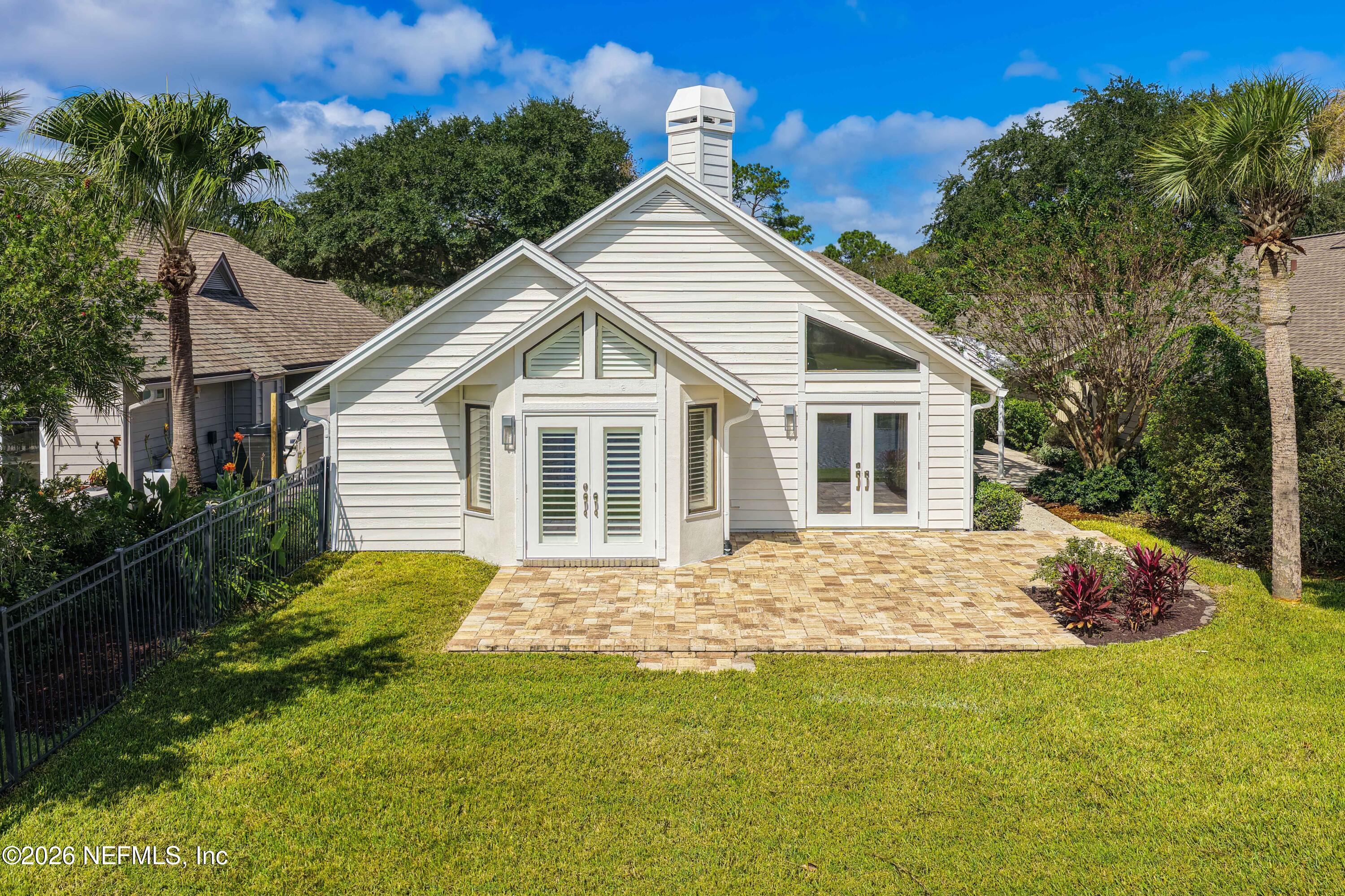 60 TROON TRACE