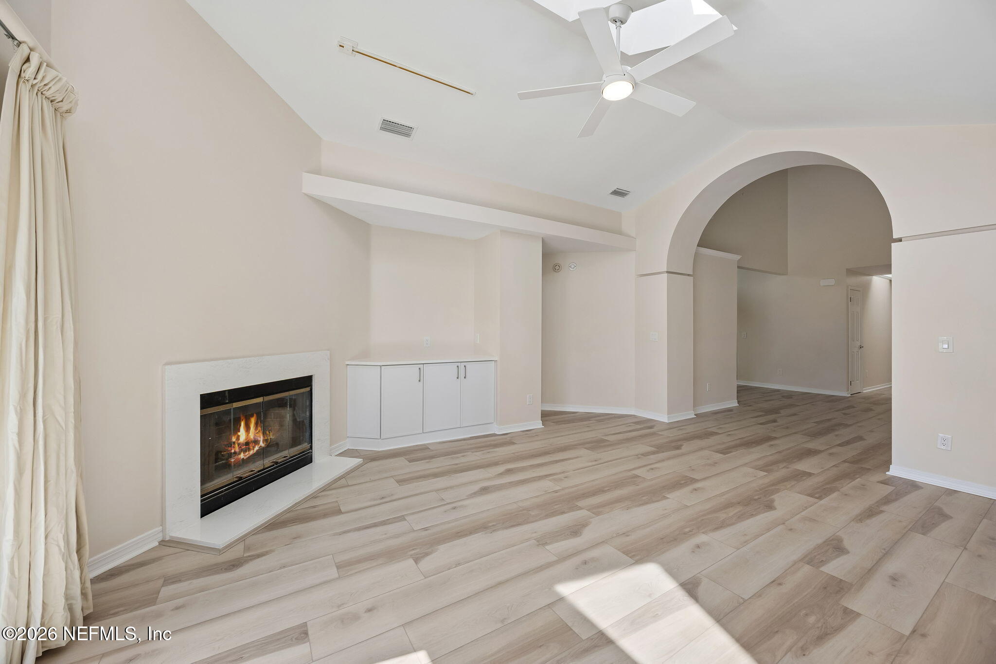 60 TROON TRACE