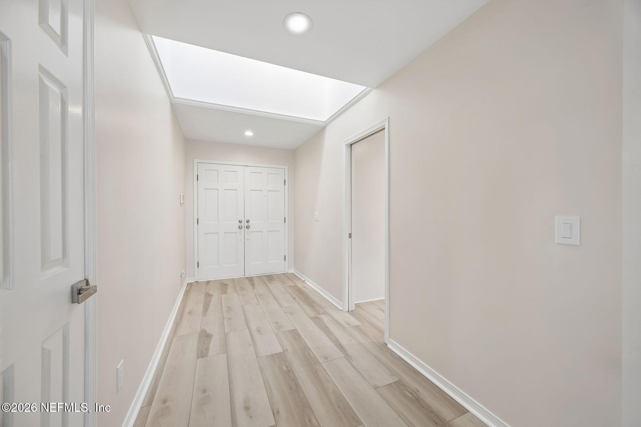 60 TROON TRACE