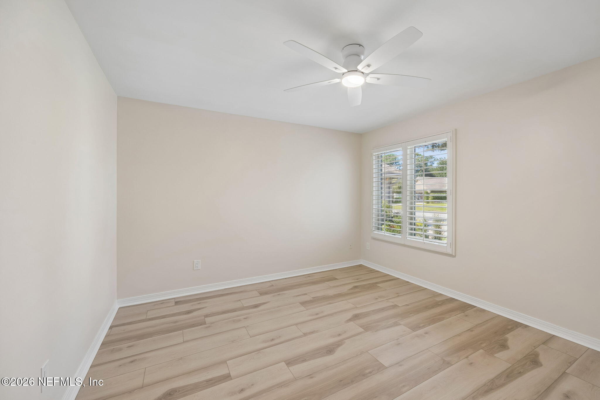 60 TROON TRACE