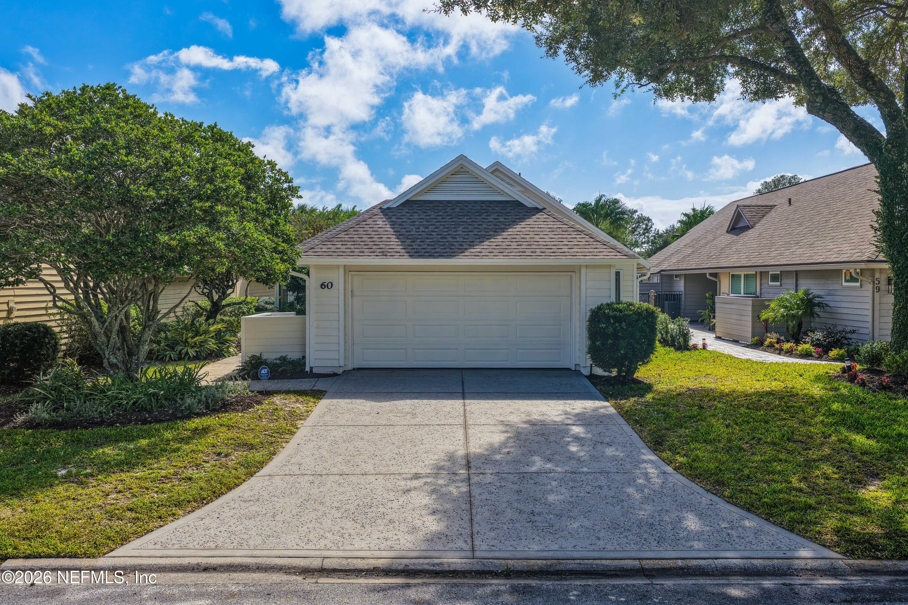 60 TROON TRACE