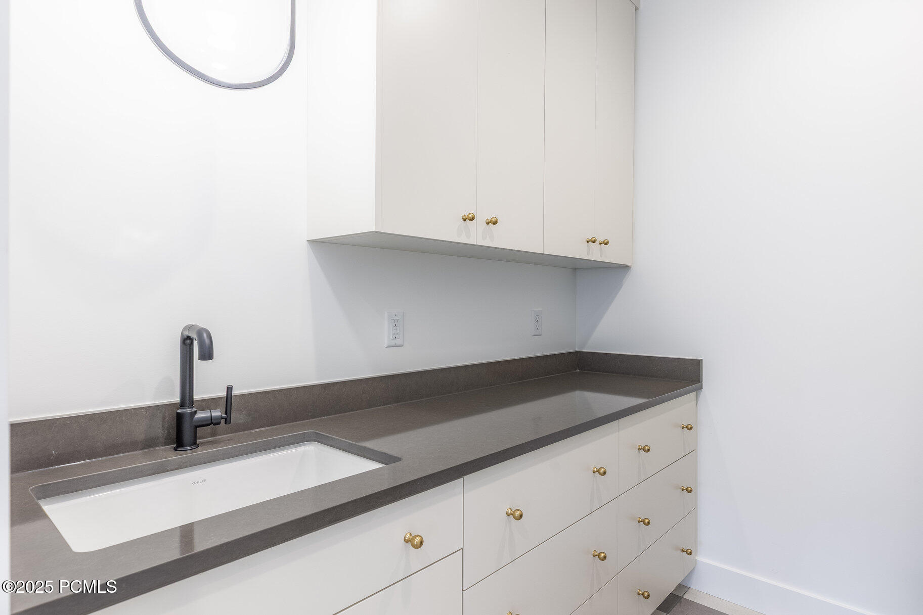 1633 Rocky Mountain Way