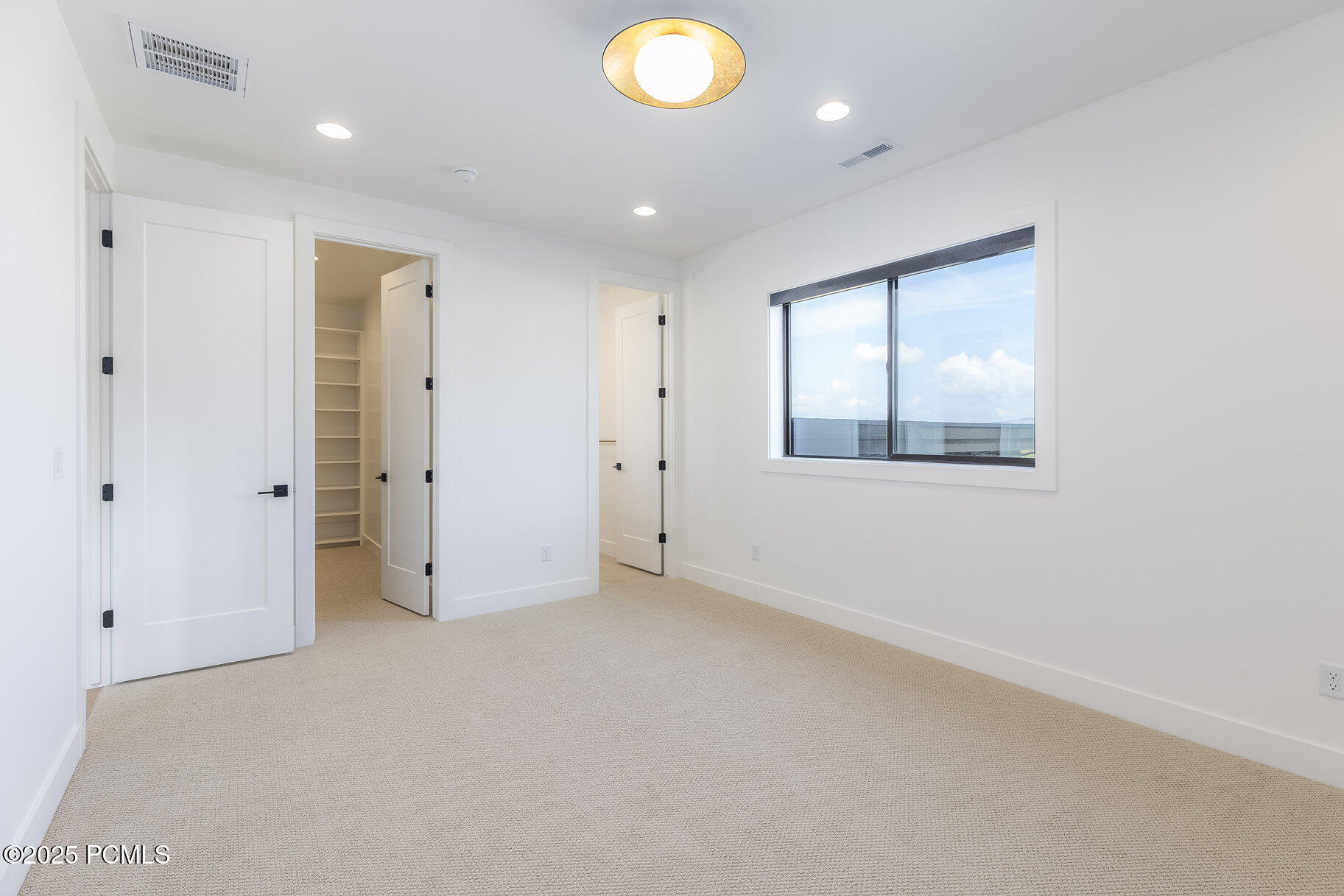 1633 Rocky Mountain Way