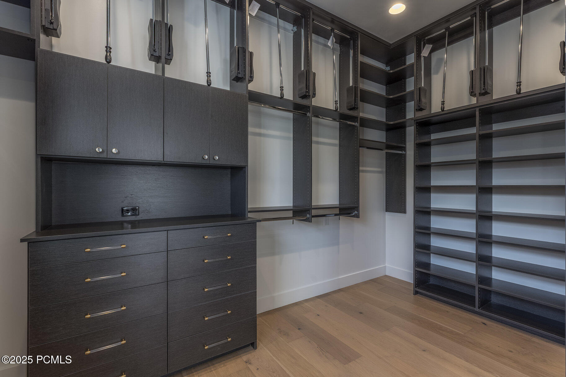 1633 Rocky Mountain Way