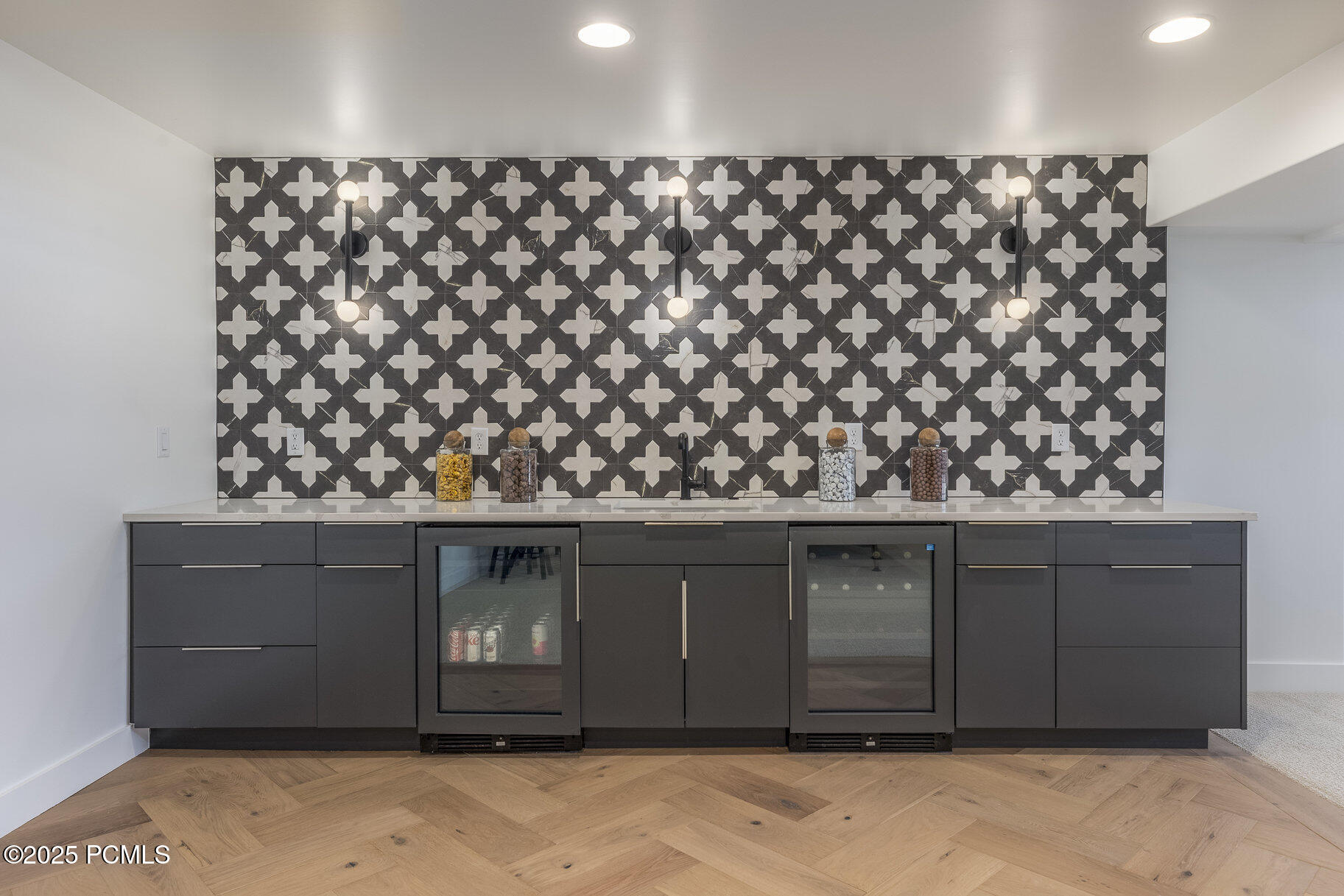 1633 Rocky Mountain Way