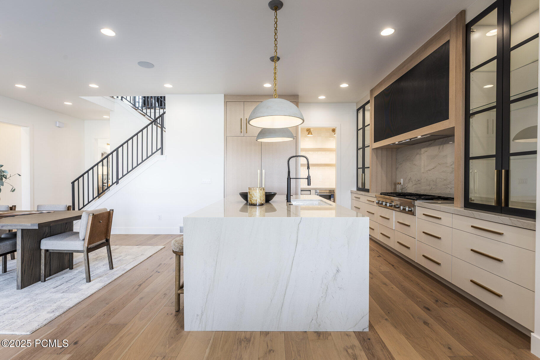 1633 Rocky Mountain Way