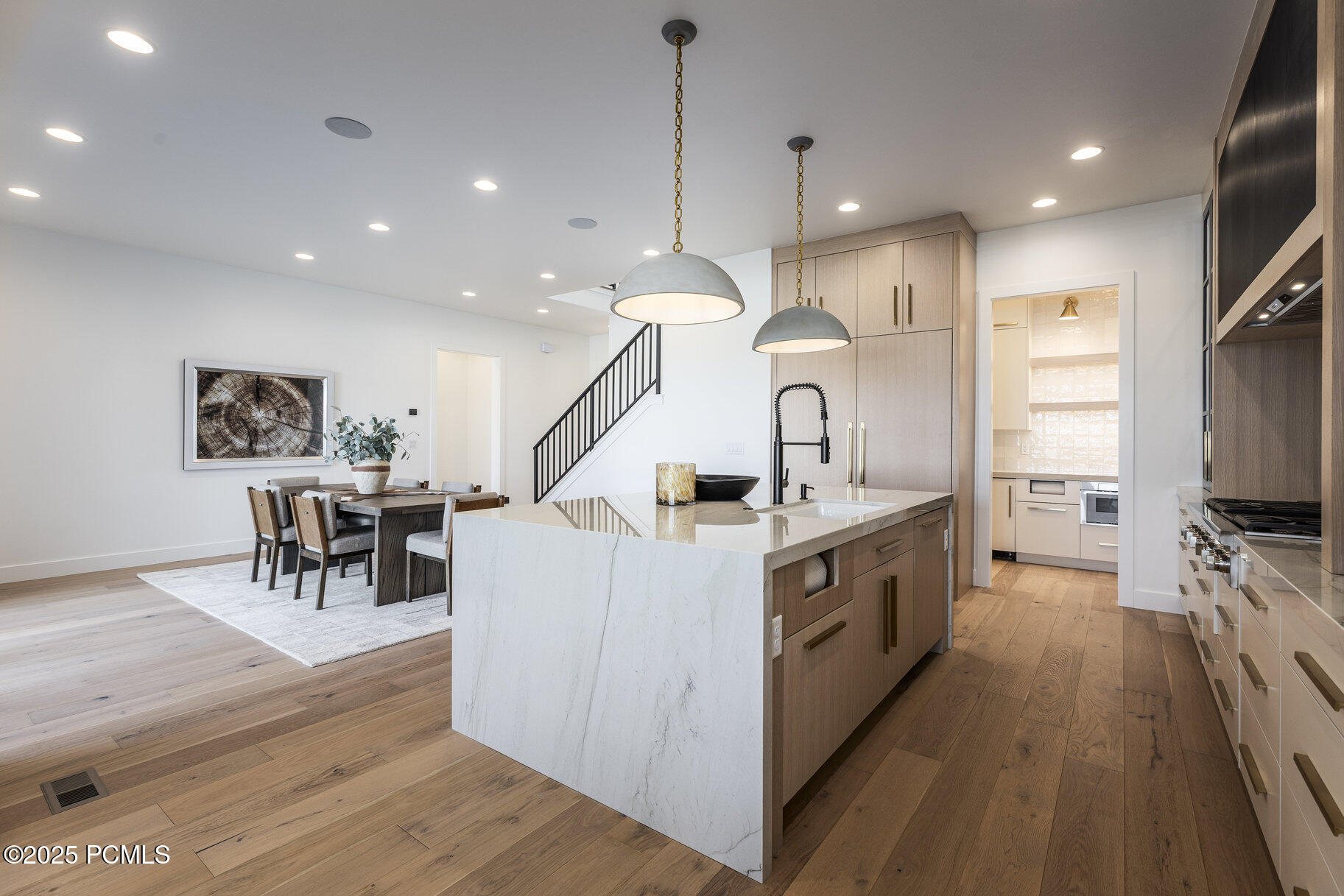 1633 Rocky Mountain Way