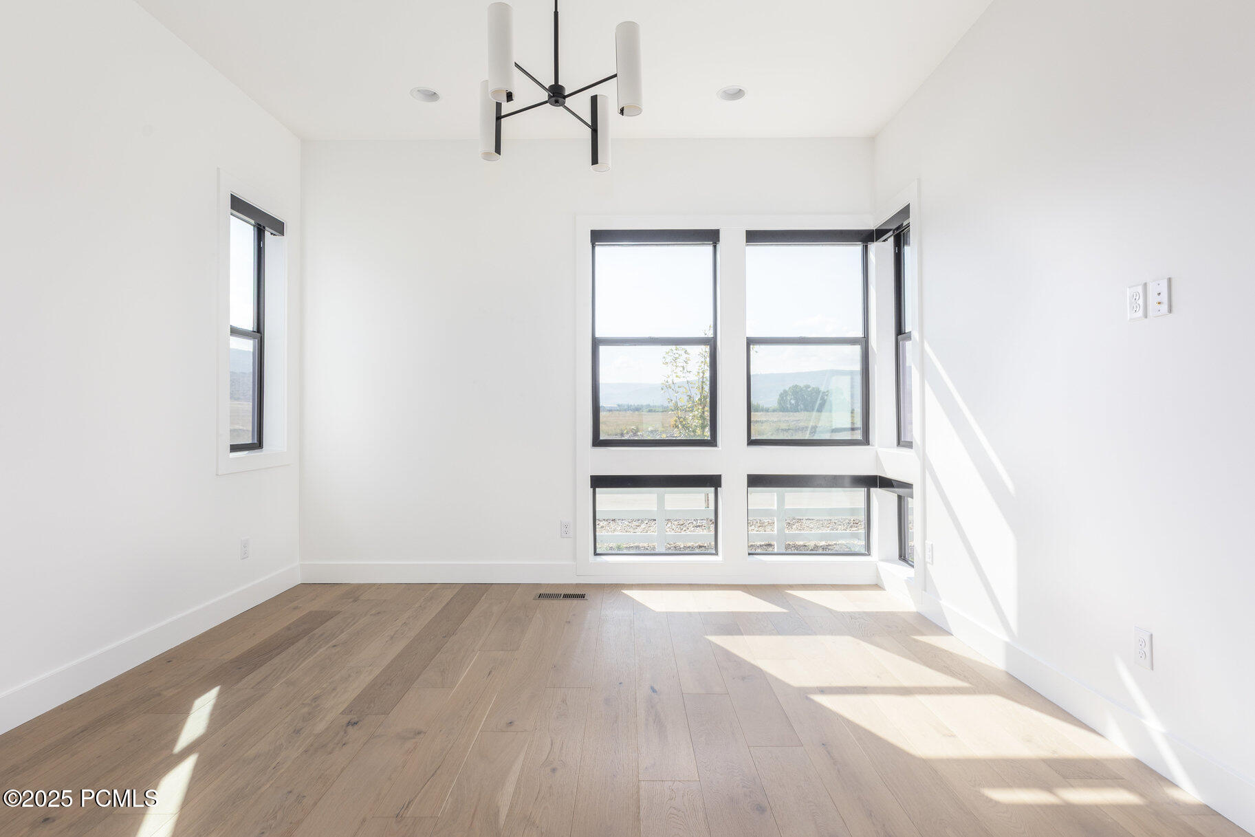 1633 Rocky Mountain Way