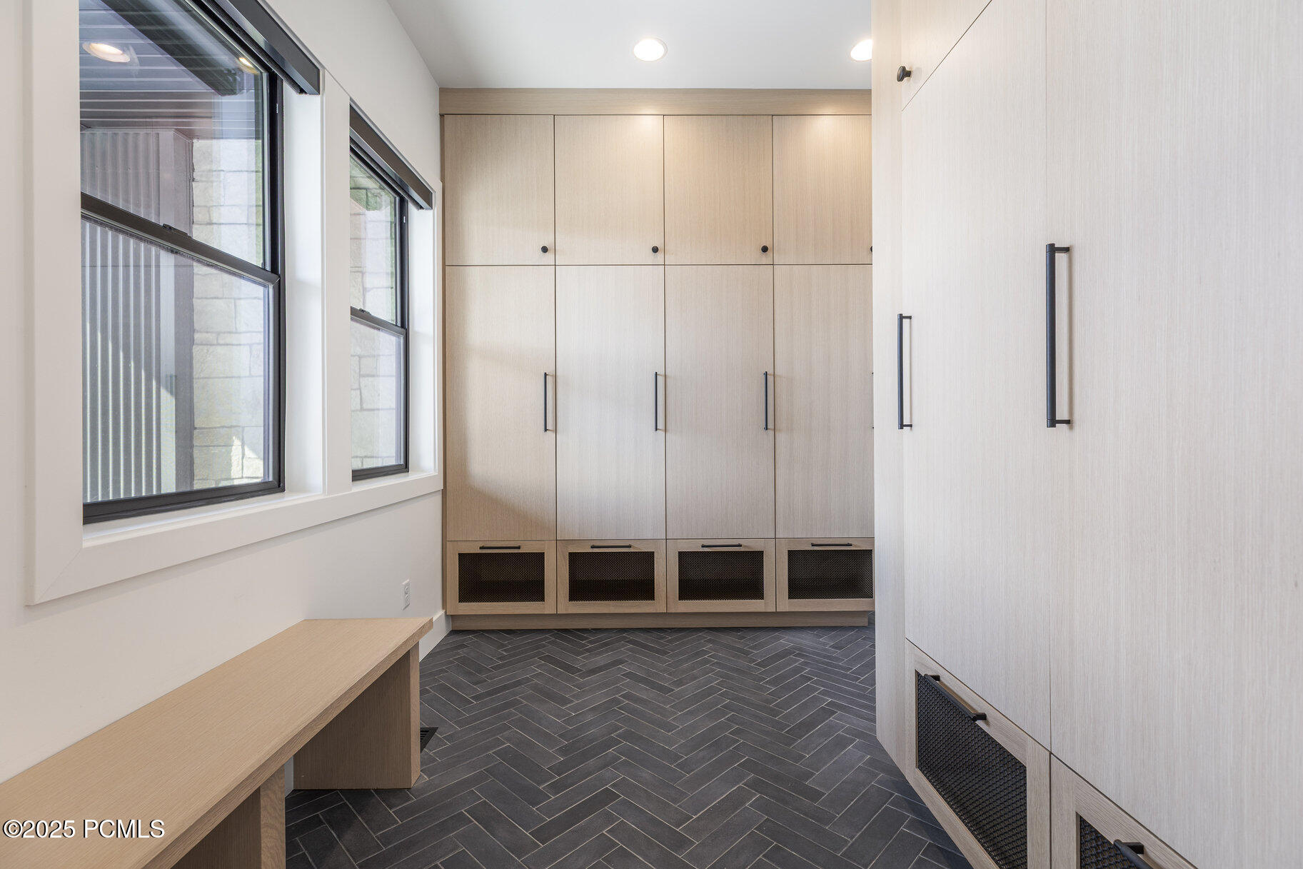 1633 Rocky Mountain Way