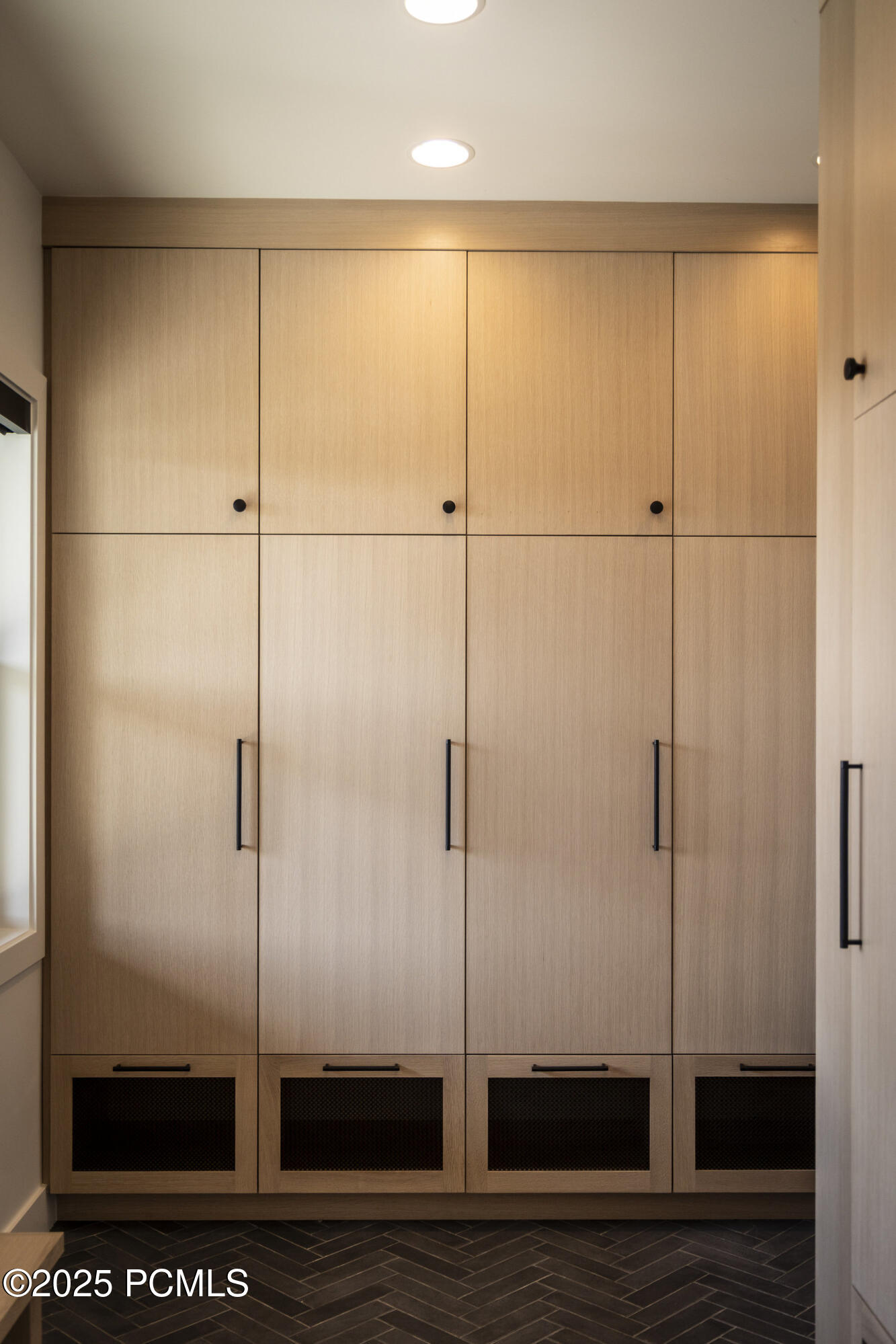 1633 Rocky Mountain Way