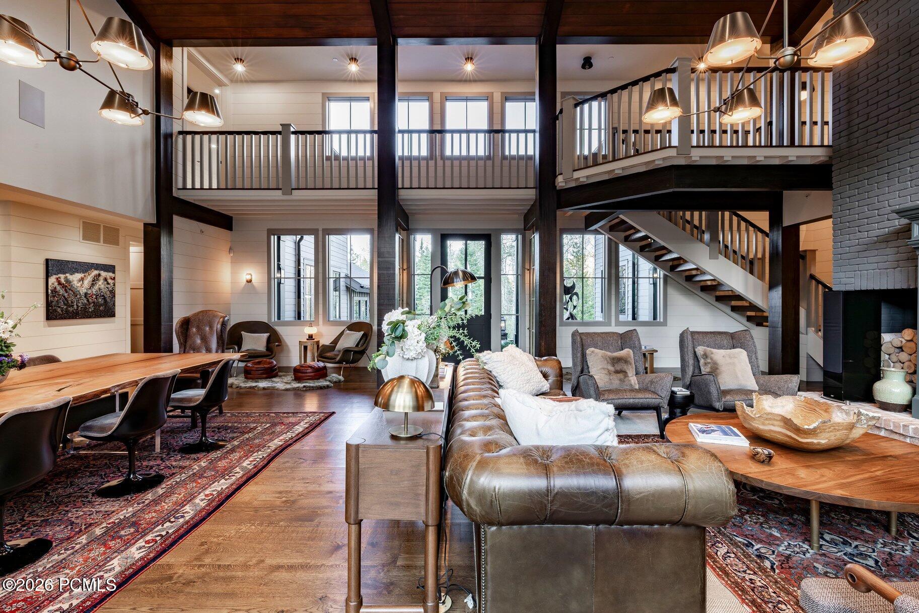 2475 W White Pine Lane
