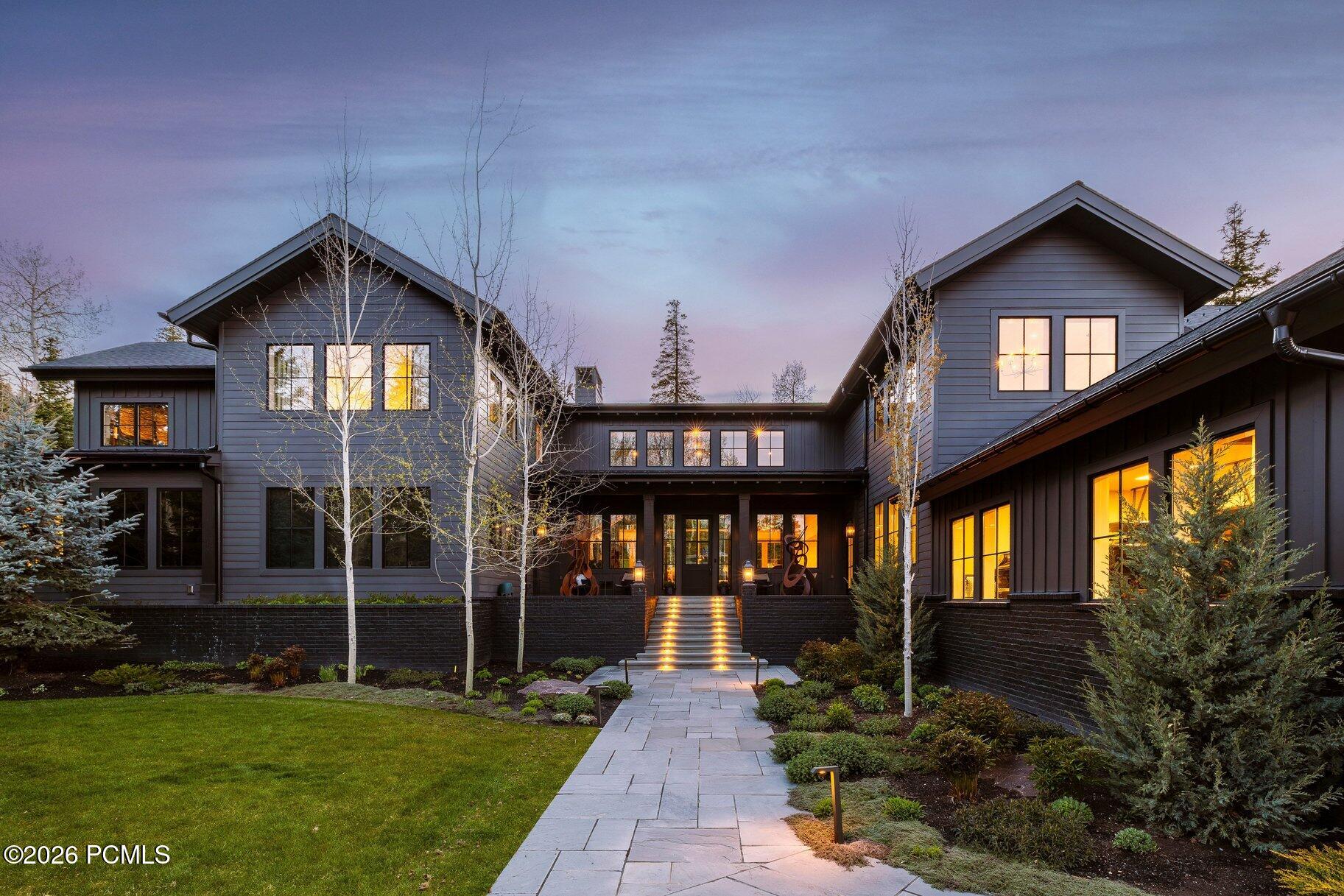 2475 W White Pine Lane