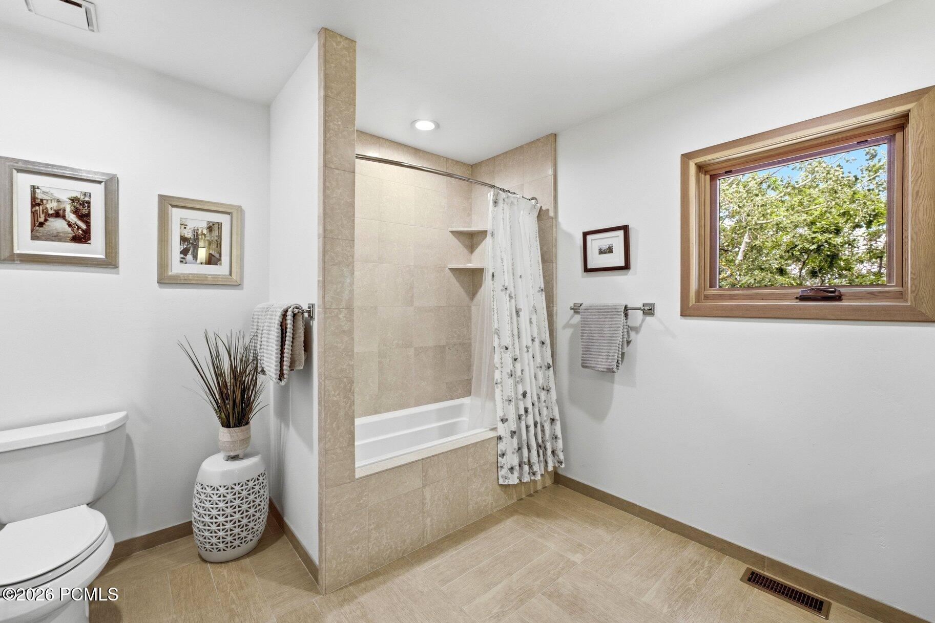 1554 Aerie Drive