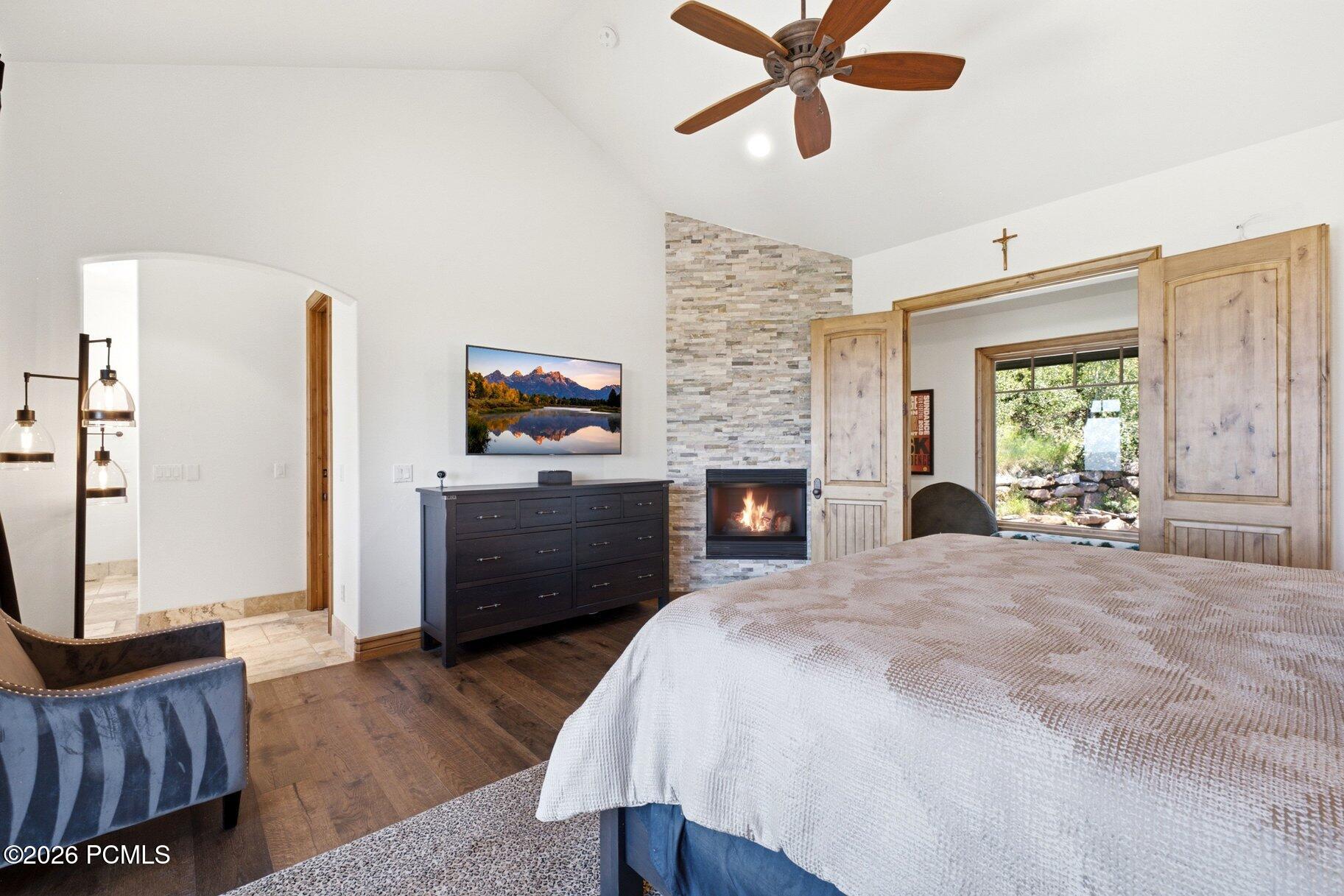 7177 Canyon Drive