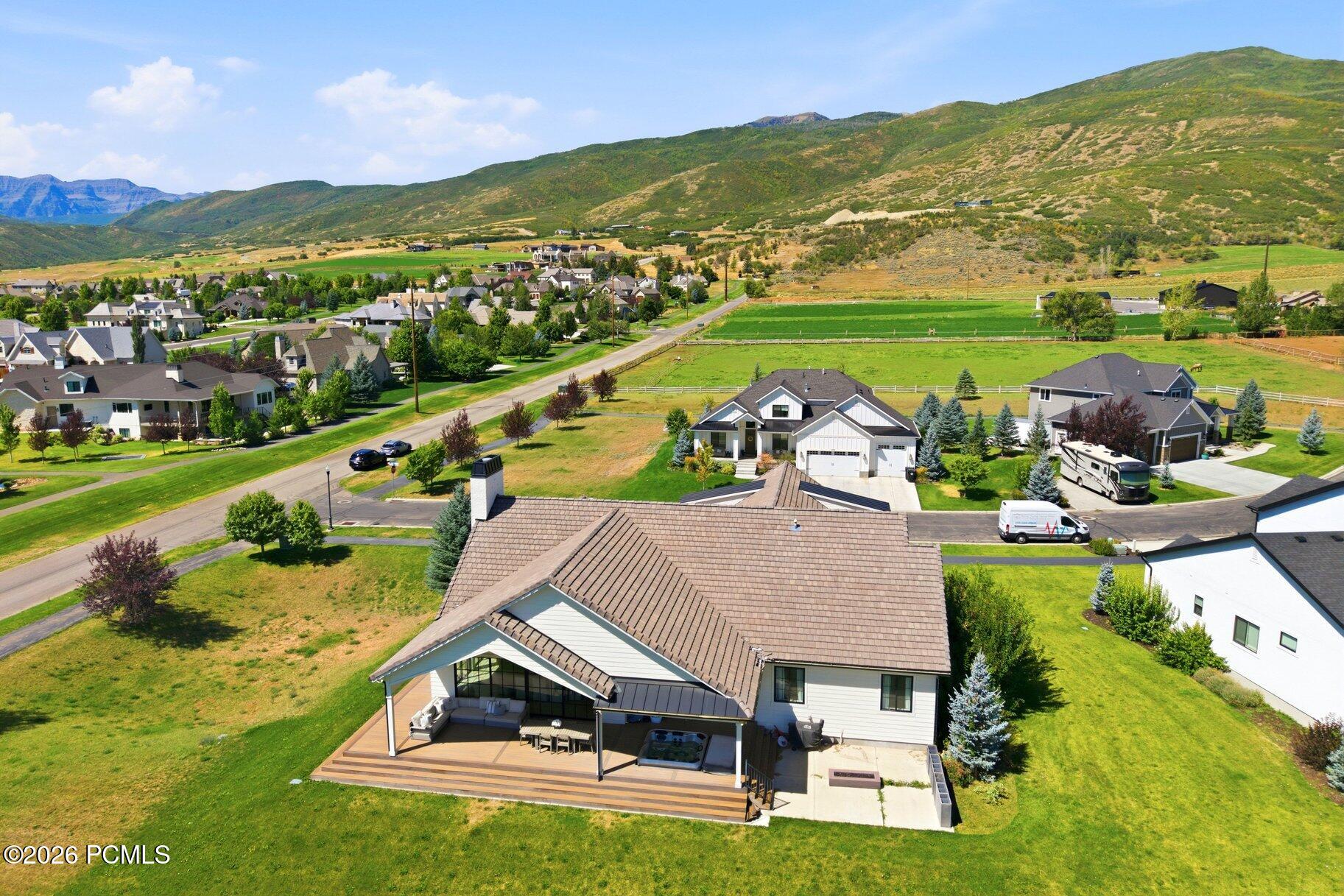 573 W Cascade Meadows Loop