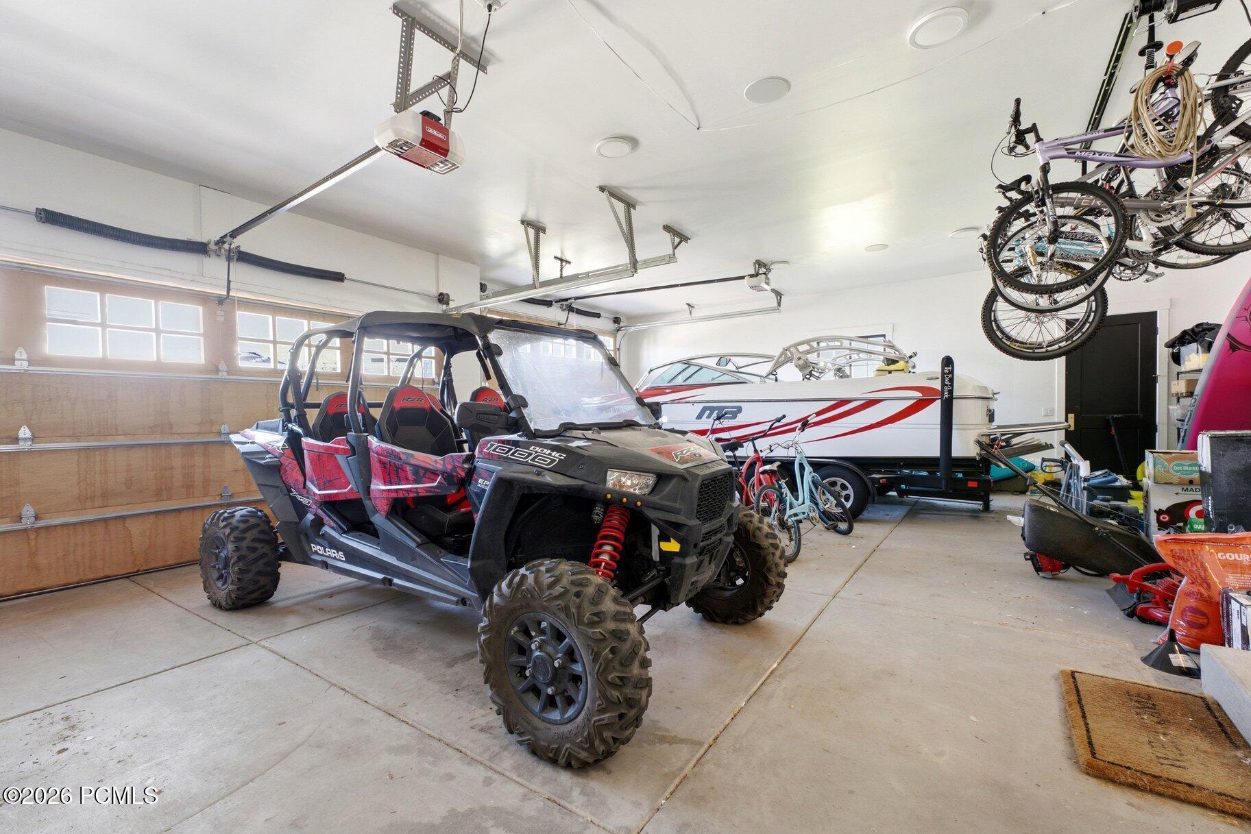 573 W Cascade Meadows Loop
