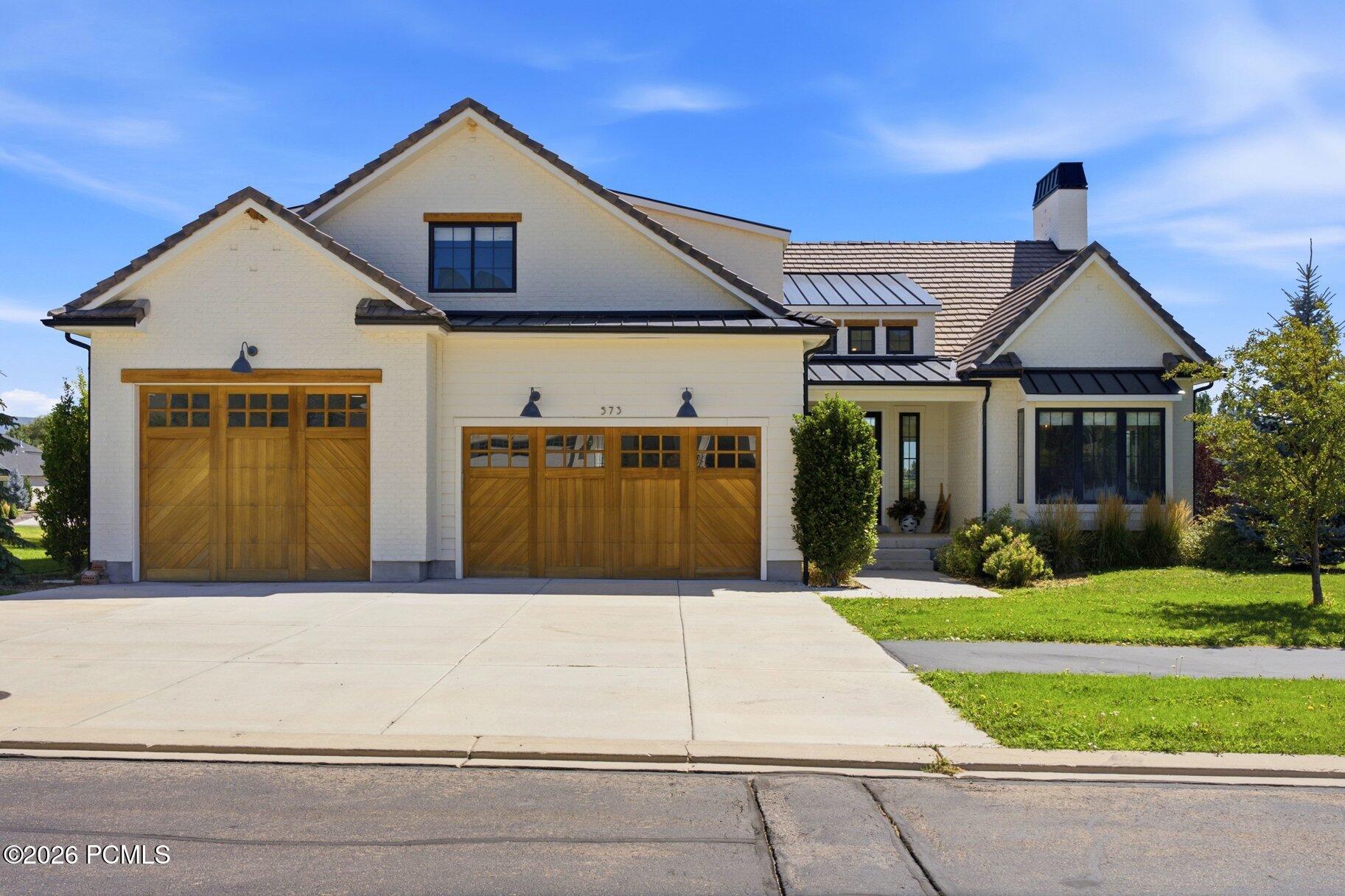 573 W Cascade Meadows Loop