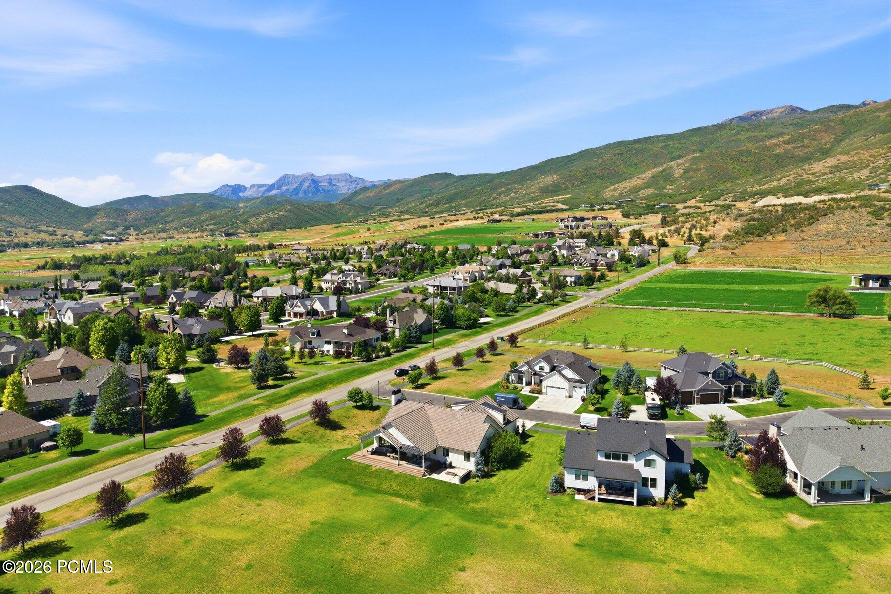 573 W Cascade Meadows Loop