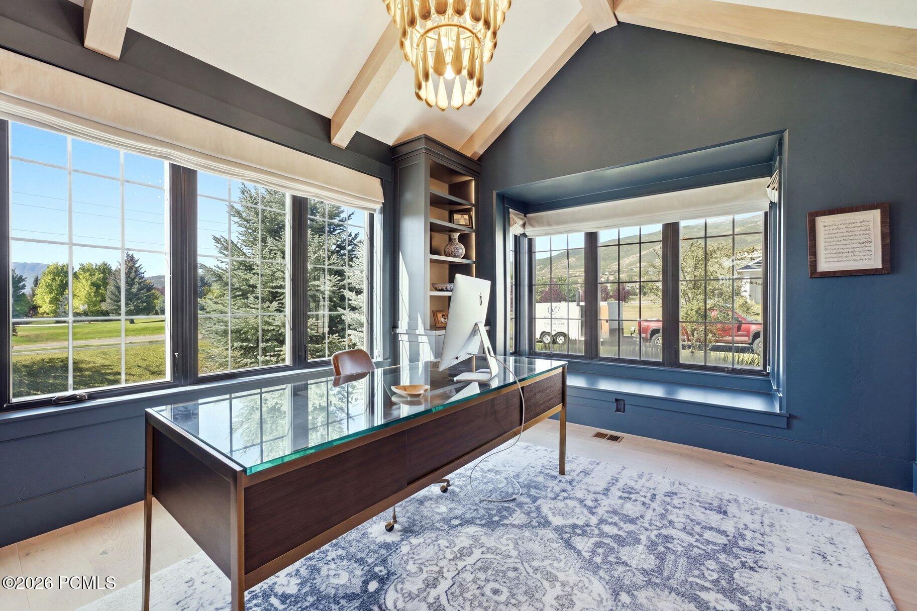 573 W Cascade Meadows Loop