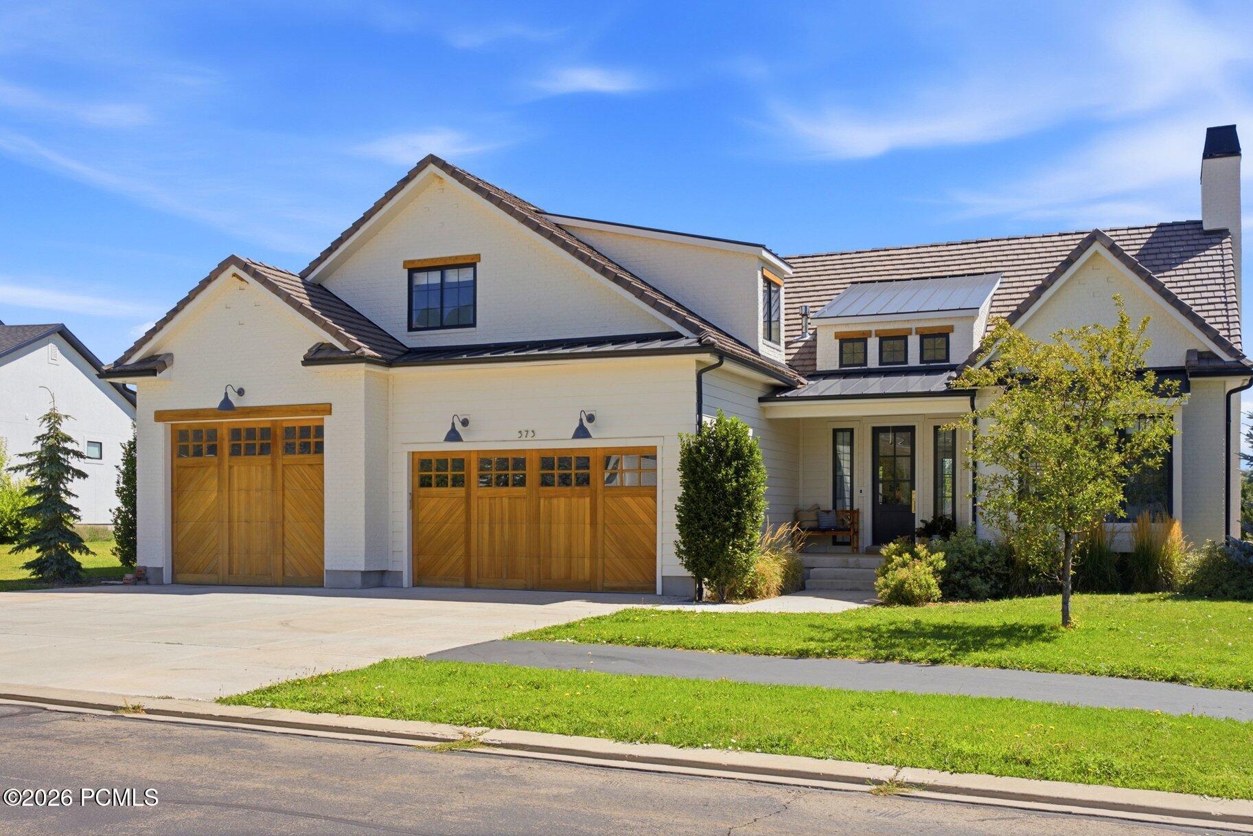 573 W Cascade Meadows Loop