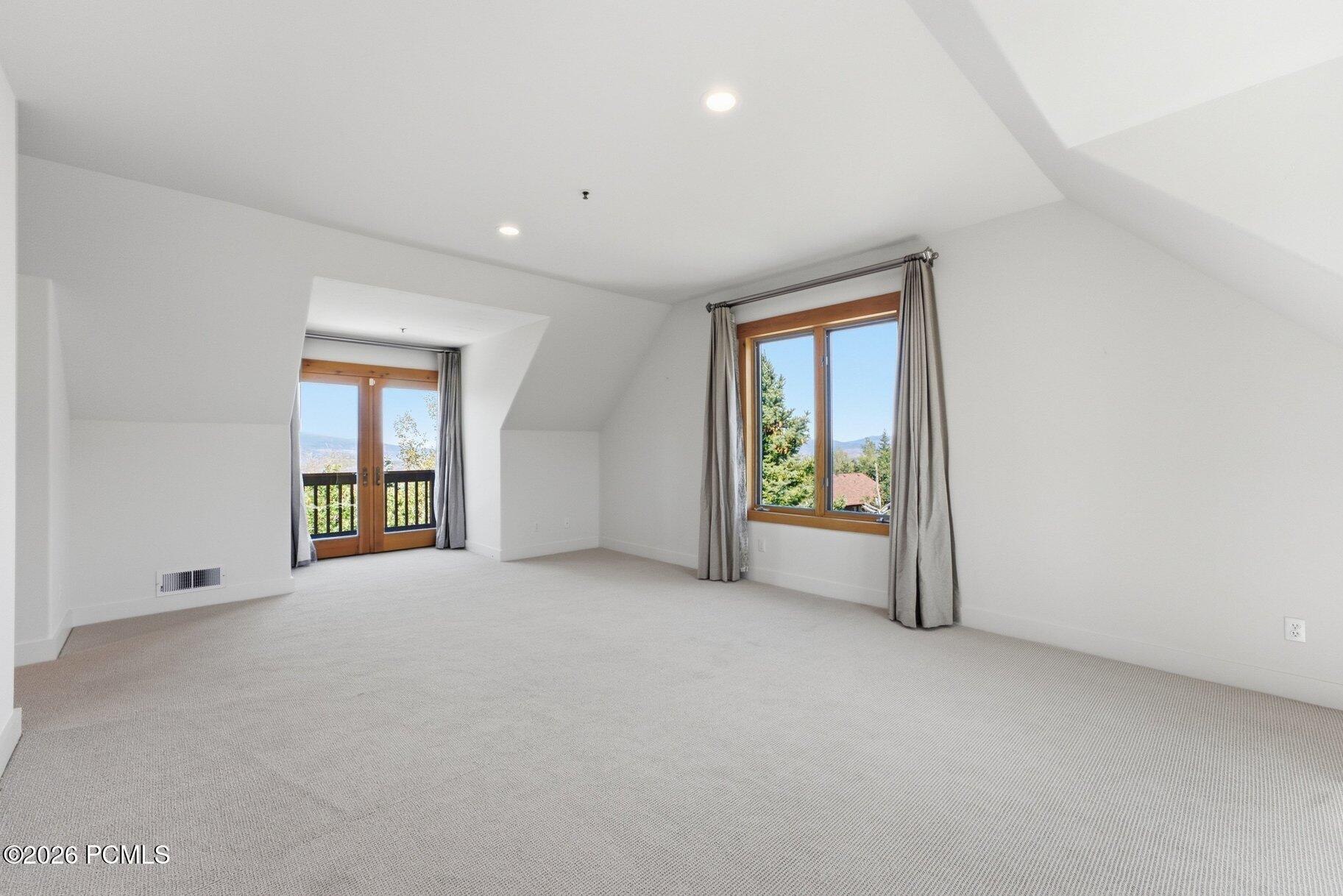 1403 Eagle Way