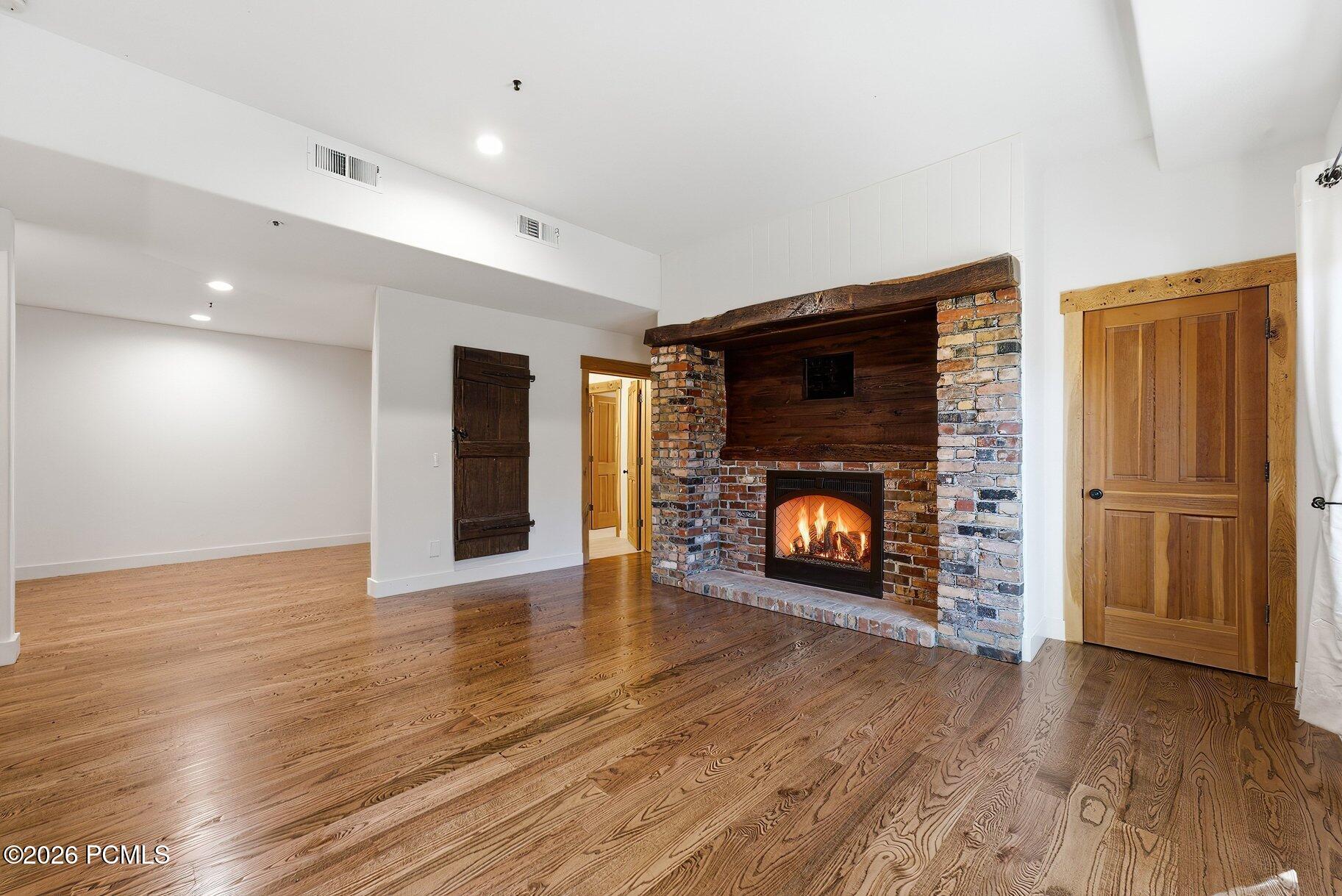 1403 Eagle Way