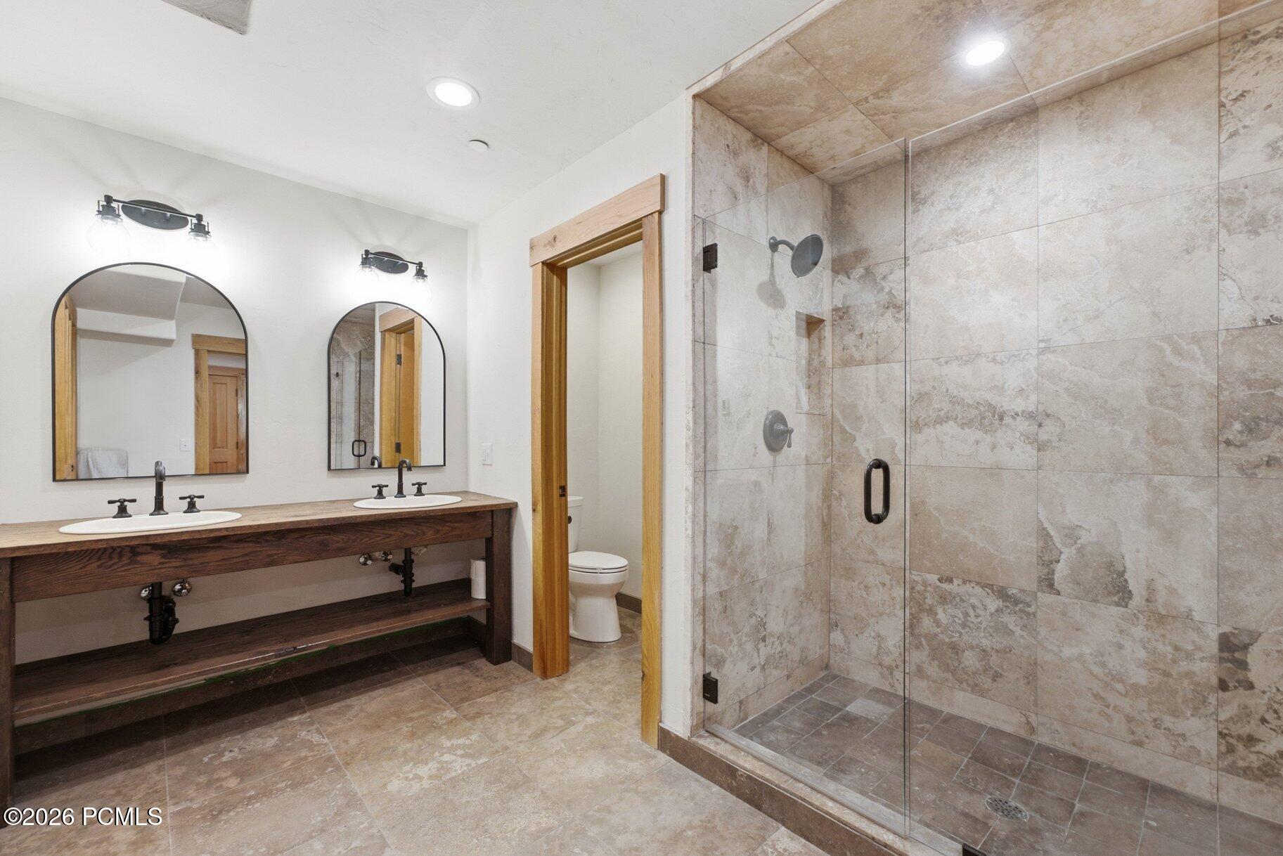 1403 Eagle Way