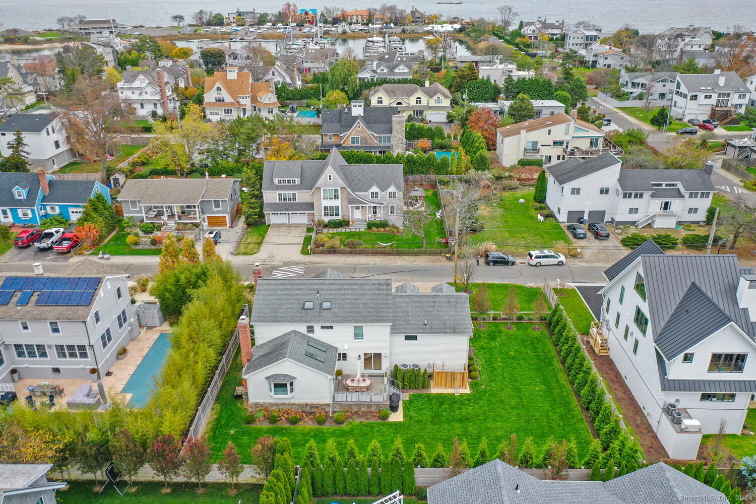 16 Island Way