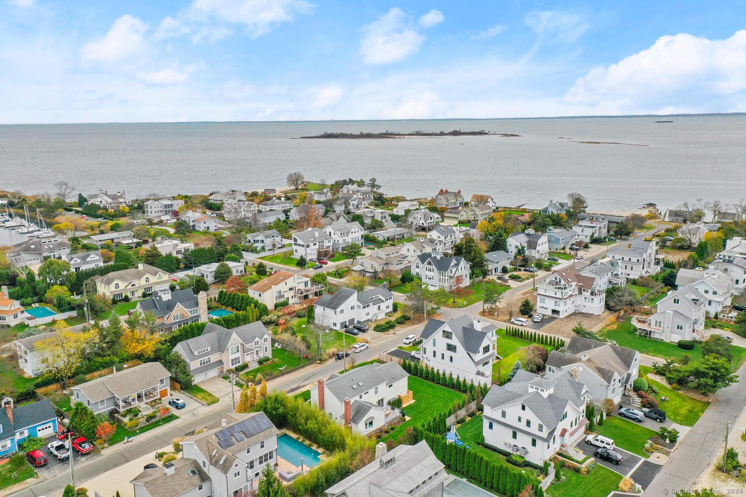 16 Island Way