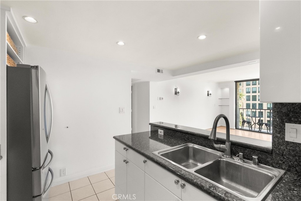 10535 Wilshire