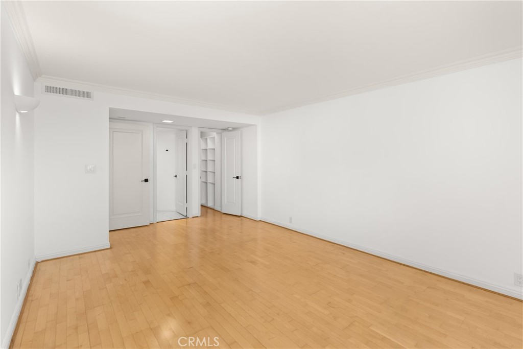 10535 Wilshire