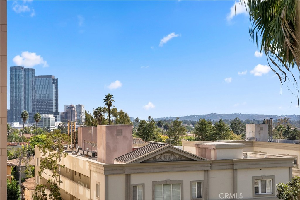 10535 Wilshire