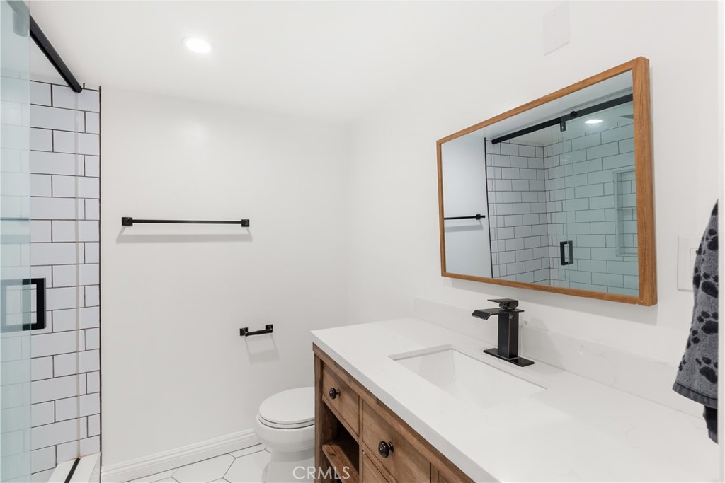 10535 Wilshire
