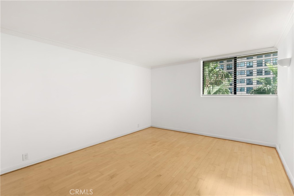 10535 Wilshire