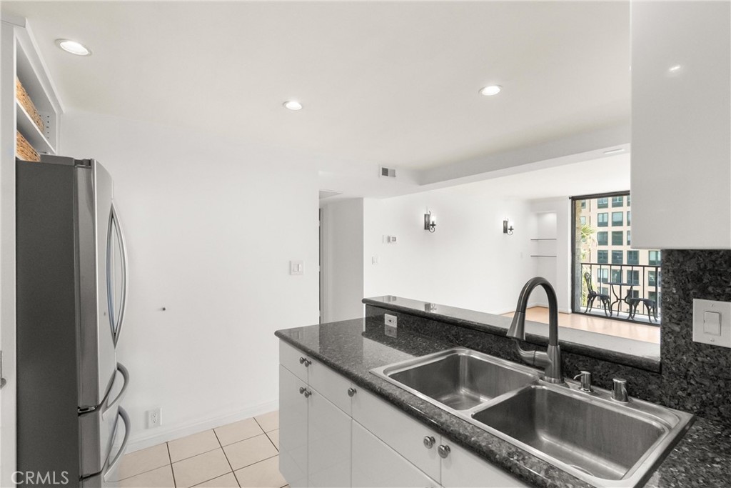 10535 Wilshire