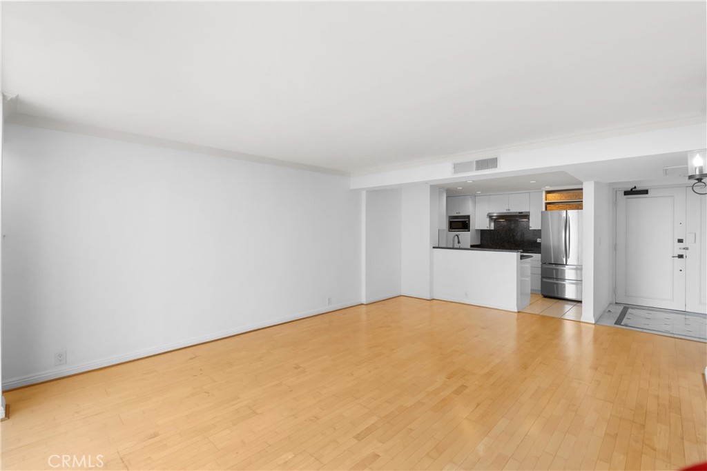 10535 Wilshire