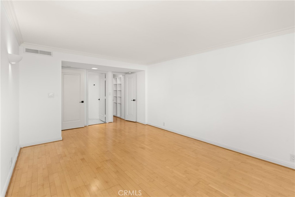 10535 Wilshire