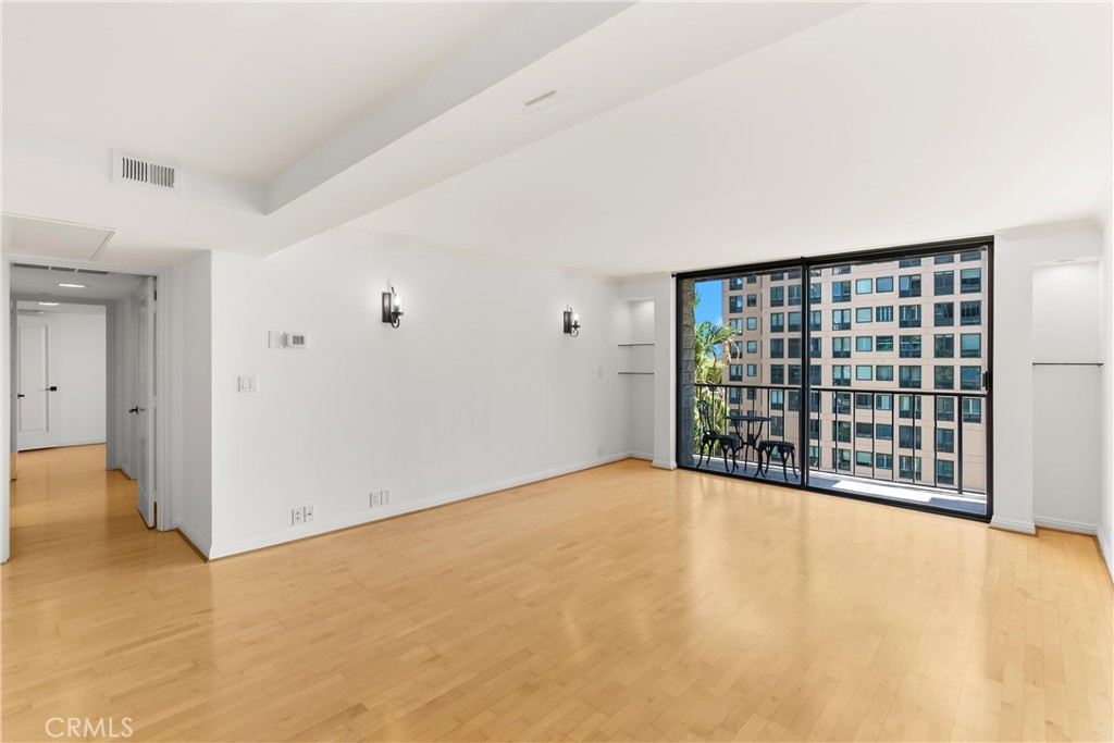 10535 Wilshire
