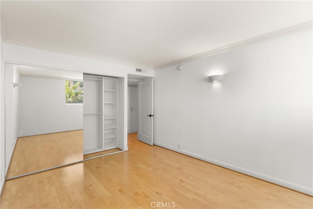 10535 Wilshire