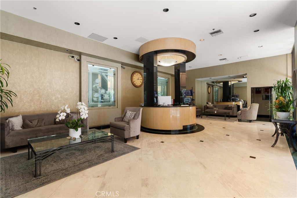 10535 Wilshire